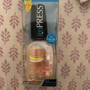 Press on impress toe nail polish